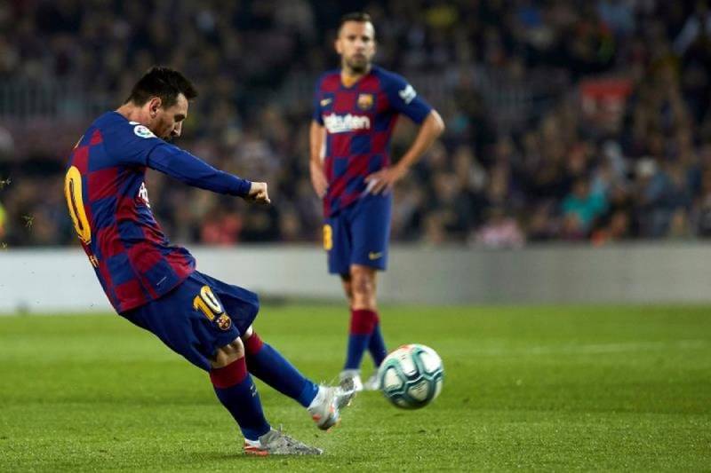 Kỹ thuật sút của Messi