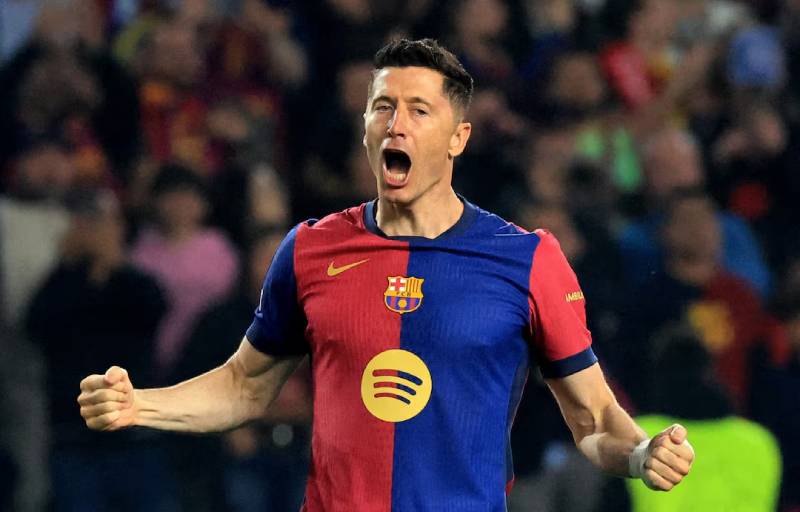 Lewandowski tại FC Barcelona