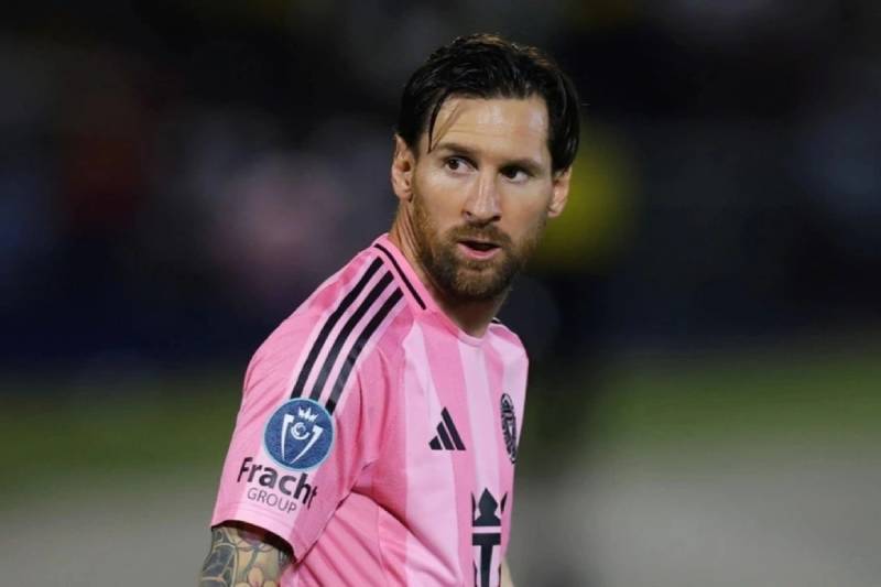 Lionel Messi (1)